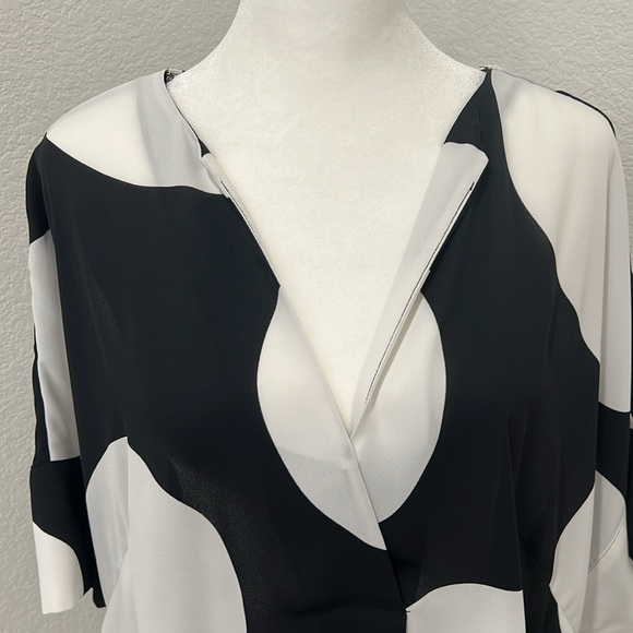 ⚫️ Worthington black & white top - Picture 6 of 17